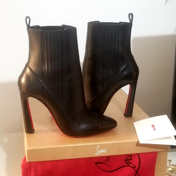 Christian Louboutin ankle bootie - Picture 6 of 8